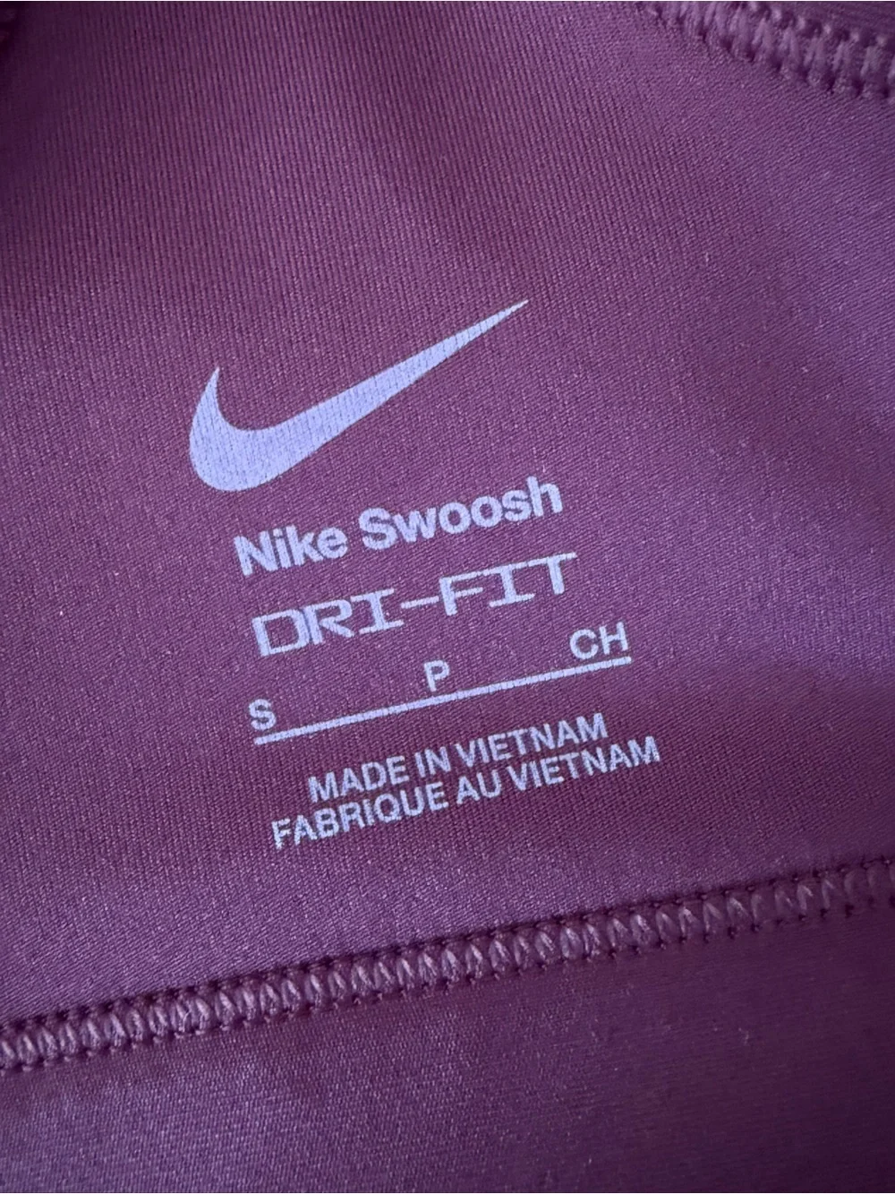NIKE Swoosh Medium Support Padded Sports Bra - Burgundy Crush